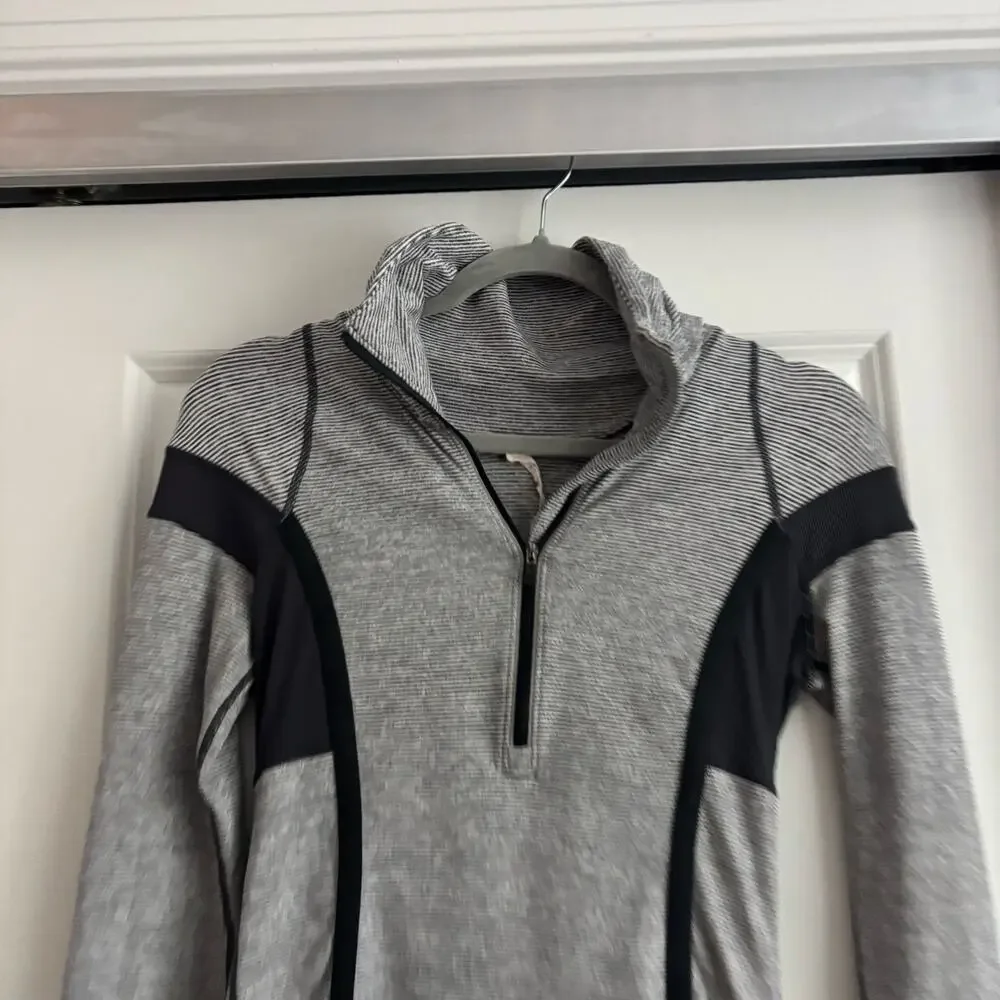Lululemon Run Turbo 1/2 Zip Jacket 4 Static White Black Striped Thumbholes